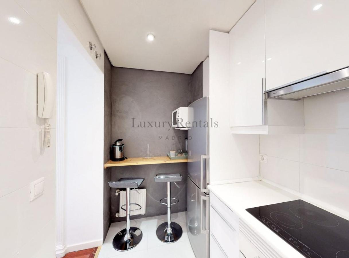 San Jeronimo I Apartment Madrid Exterior photo